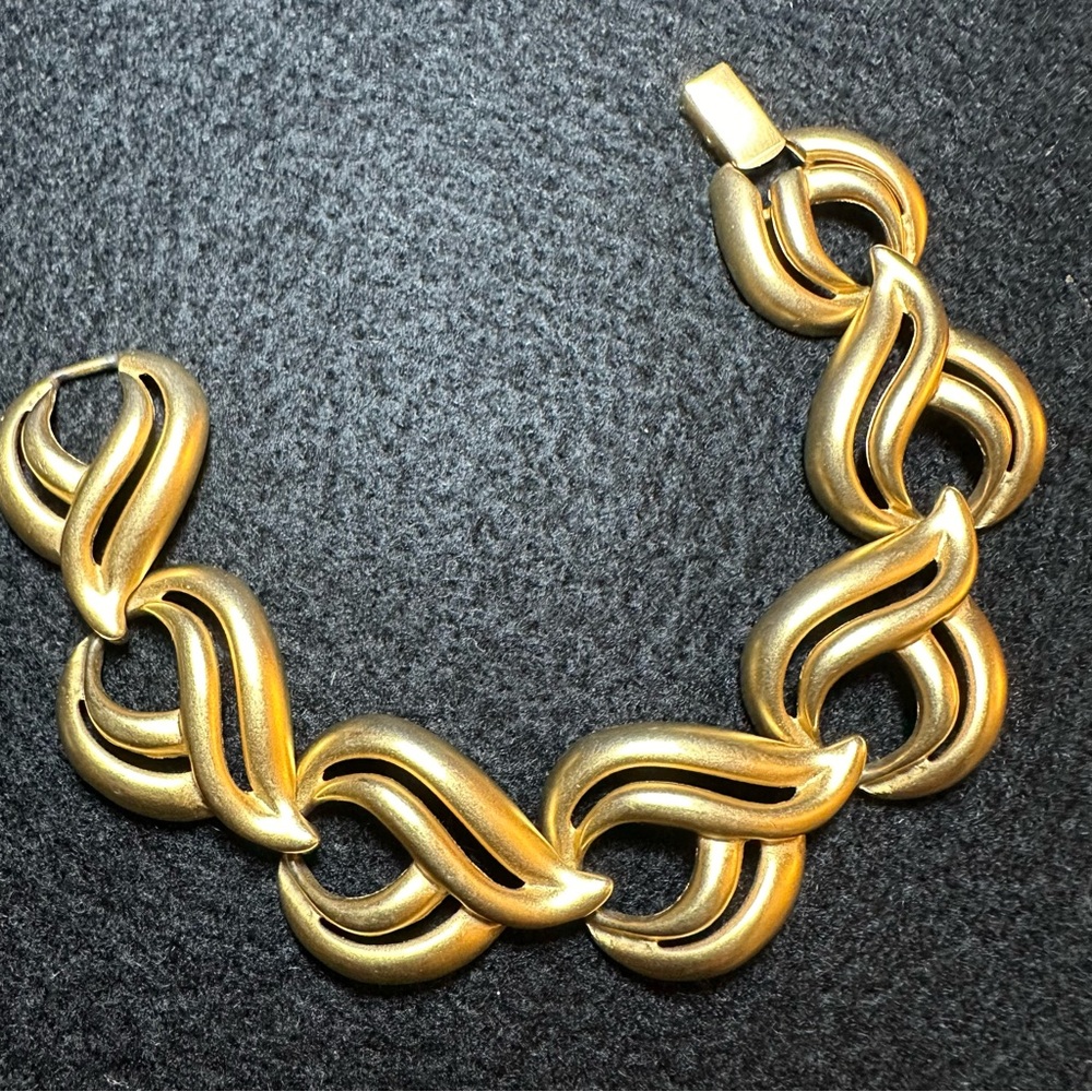 Erwin Pearl Vintage Matte Gold Bracelet